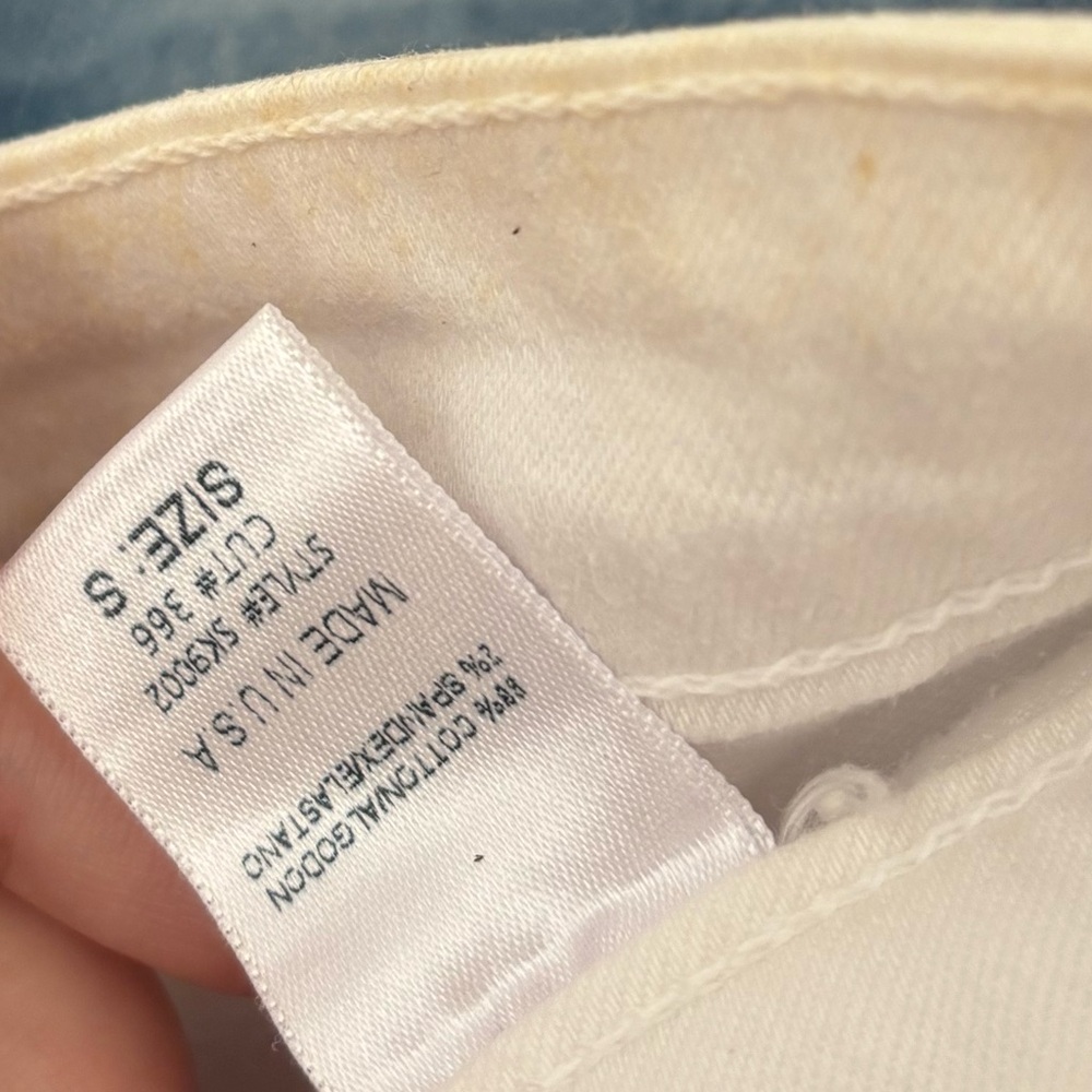 5/$15 MUST BUNDLE Classic White Mini Skirt - Picture 10 of 10